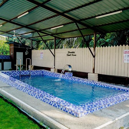Adorable 3-Bedroom Home With Pool, Wi-Fi And Bbq Rembau 외부 사진