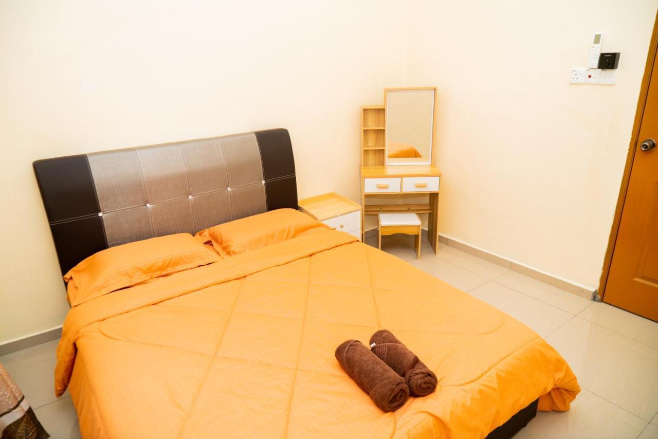 Adorable 3-Bedroom Home With Pool, Wi-Fi And Bbq Rembau 외부 사진
